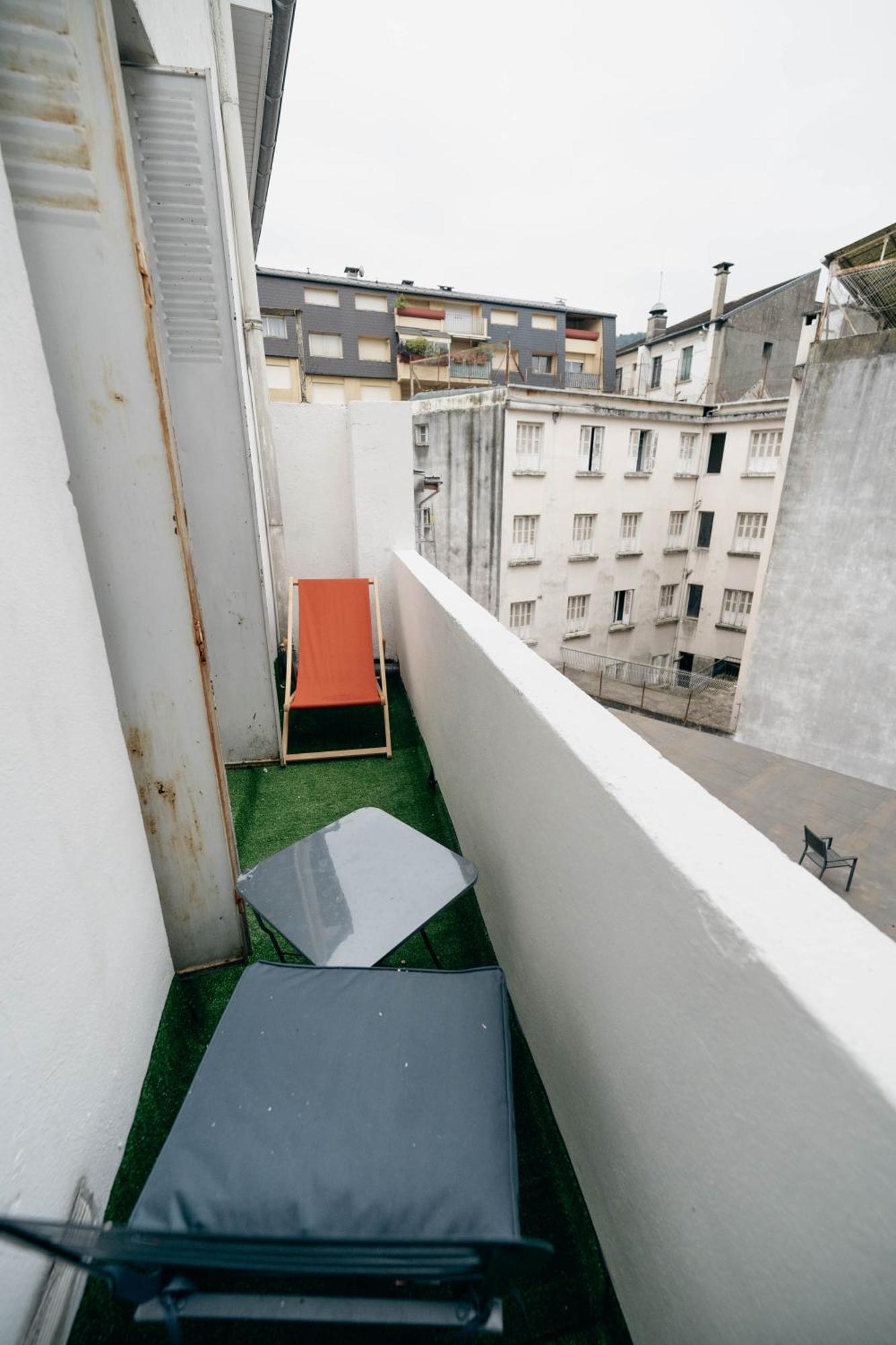 Verdant Oasis - Proche Du Centre - Wifi Gratuit - Parking A Proximite Lourdes Exterior foto